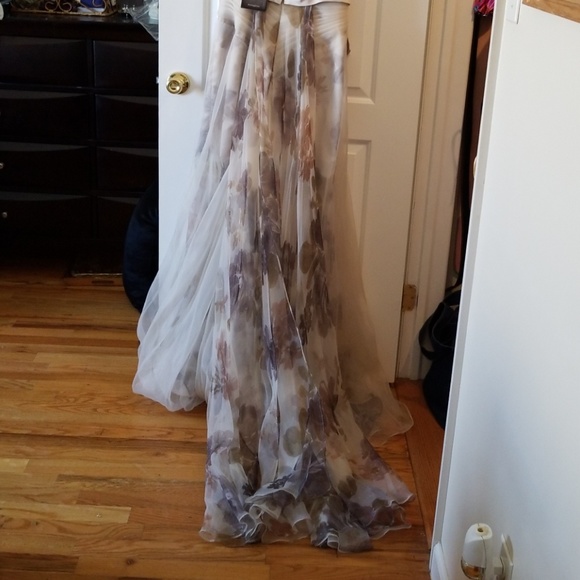 MacDuggal  Gown - Picture 6 of 9